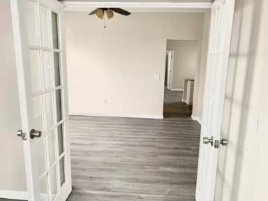 Main picture of 68 Harrison St