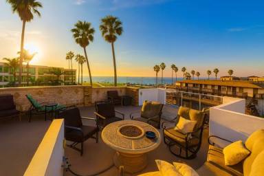 Main picture of 100 Paseo de la Playa