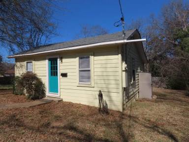 Main picture of 600 1/2 Frazier St