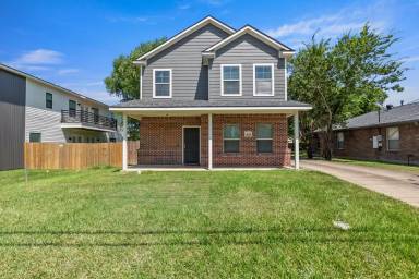 Main picture of 403 Holleman Dr