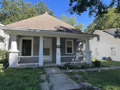 Main picture of 2739 Chelsea Ave