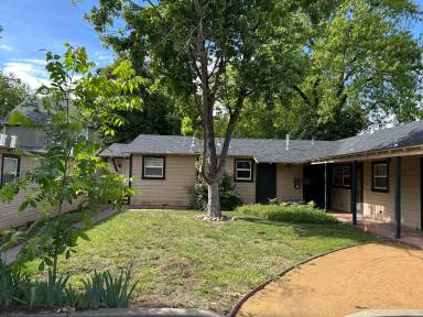 Main picture of 536 W 12th Ave