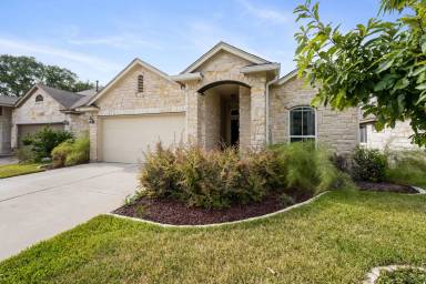 Main picture of 13816 Loleta Way