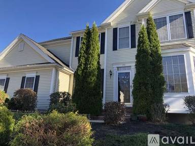 Main picture of 131 Heritage Ave