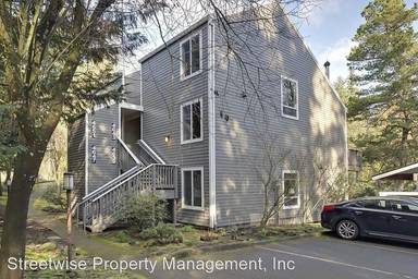 Main picture of 4643 Lakeview Blvd