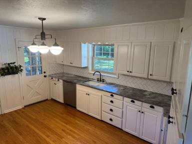 Main picture of 504 Fleming Dr