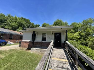 Main picture of 2736 Enterprise Ave