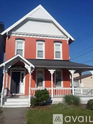Main picture of 525 Pine St