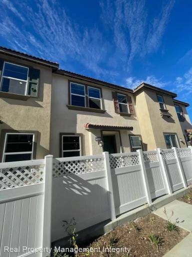 Main picture of Lennar at Sevilla