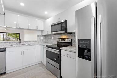 Main picture of 10145 NW 9th Street Cir