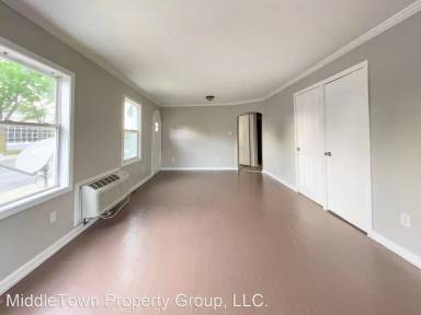 Main picture of 202 E 13th St