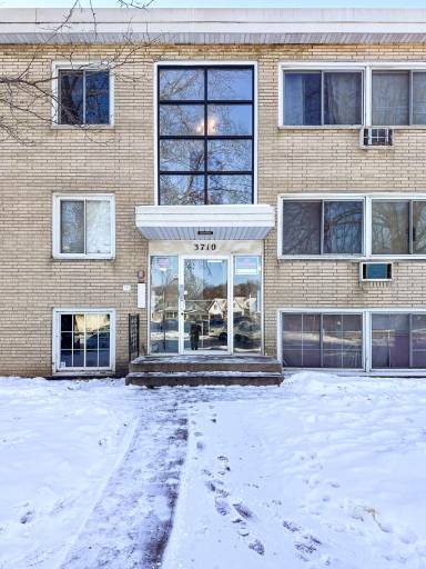 Main picture of 3710 Minnehaha Ave