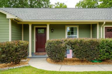 Main picture of 4404 Mayfield Ln