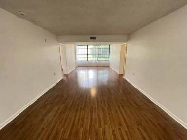 Main picture of 3650 Whitehall Dr