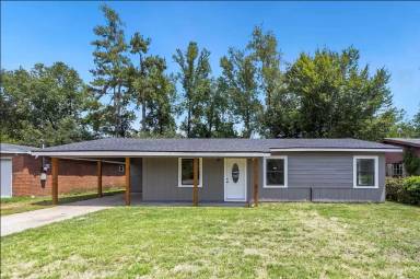 Main picture of 1390 Fairway St