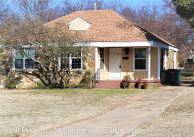 Main picture of 1809 NW 37th St