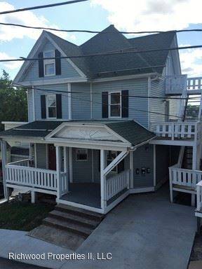 Main picture of 445 Baird St