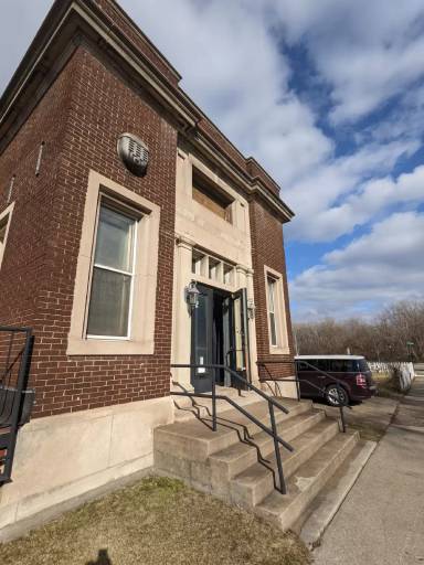 Main picture of 8 White St