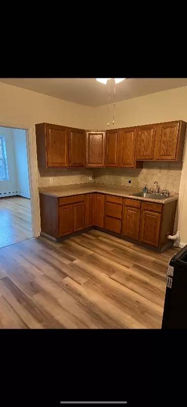 Main picture of 1009 Avenuec