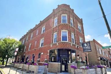 Main picture of 2352 N Drake Ave