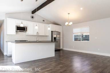 Main picture of 2817 Knox Ave
