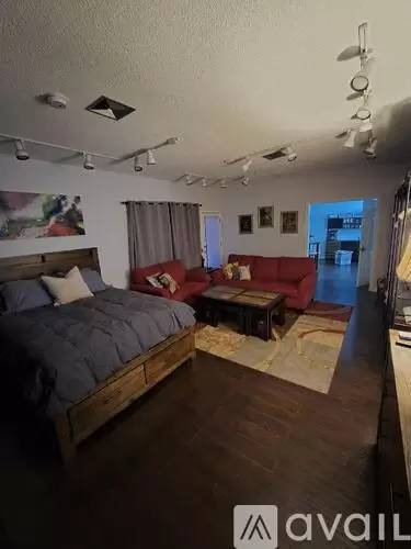 Main picture of 2595 Solano Ave