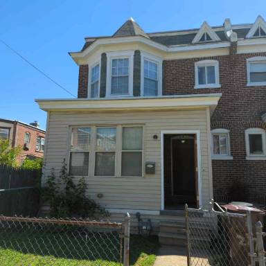 Main picture of 227 W 26th St