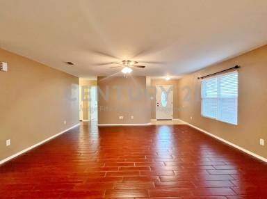 Main picture of 9925 Amaryllis Ln