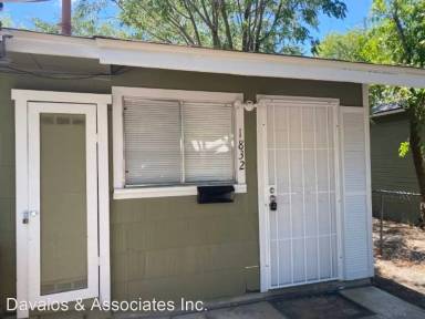 Main picture of 1832 Santa Monica St