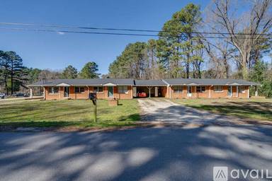 Main picture of 626 Maple Ln