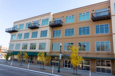 Main picture of 415 E Pikes Peak Ave