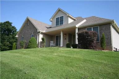 Main picture of 627 E Glenridge Ln