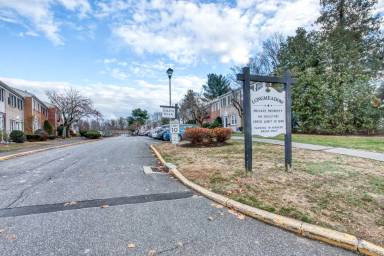 Main picture of 80 Salem Walk