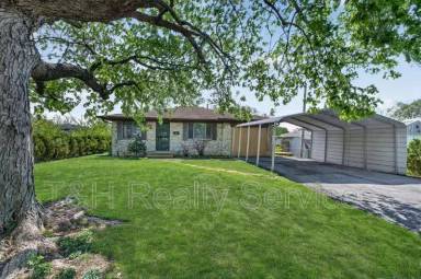 Main picture of 1655 Walker Ave