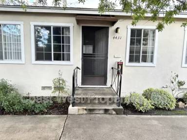 Main picture of 4431 College Ave