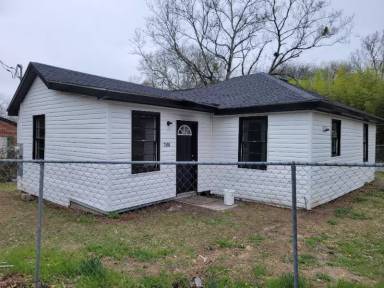 Main picture of 3105 Saint Claire St