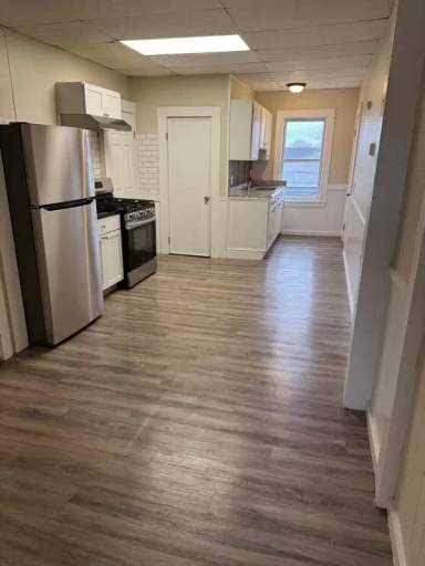 Main picture of 341 Lakeview Ave