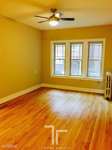 Main picture of 1331 W Touhy Ave