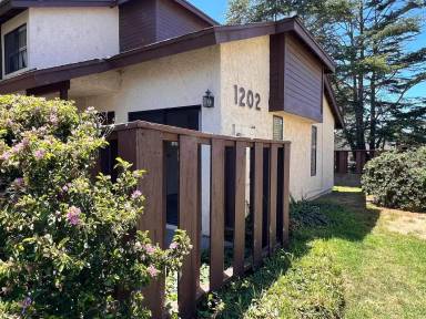 Main picture of 1202 E Walnut Ave