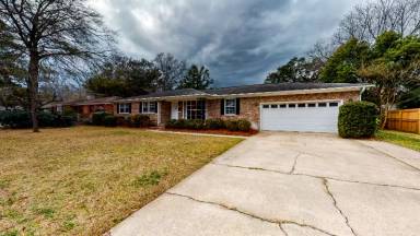 Main picture of 5037 Ashby Ave