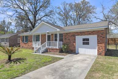 Main picture of 233 Mary Scott Dr