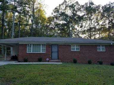 Main picture of 3065 Browns Mill Rd SE