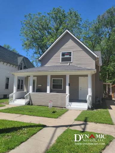 Main picture of 811 S Summit Ave