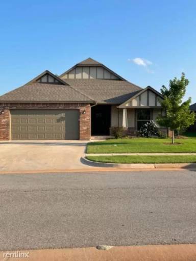 Main picture of 8816 SW 36th St