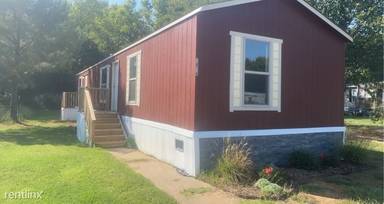 Main picture of 1614 S Lowry St