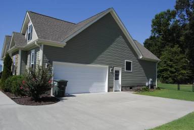 Main picture of 211 Willowbrook Dr