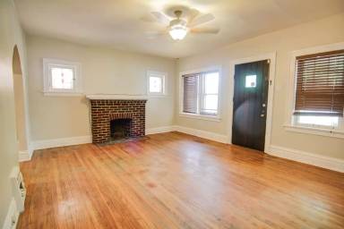 Main picture of 3910 Potomac St