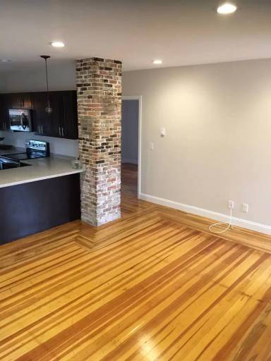 Main picture of 70 Courtland St