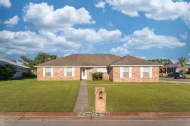 Main picture of 2100 Blue Wind Dr