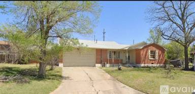 Main picture of 2311 NW 35th St